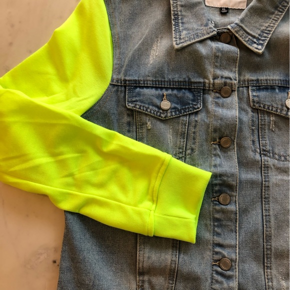 Fashion Nova Neon Sleeve Light Wash Denim Jacket Size XL - Picture 7 of 16